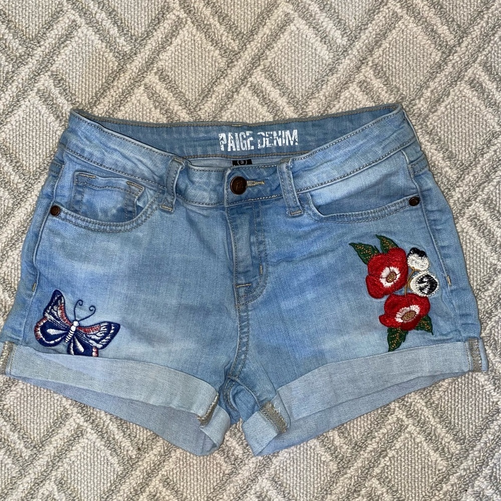 Paige Denim floral butterfly embroidered light blue cuffed jean shorts size 3